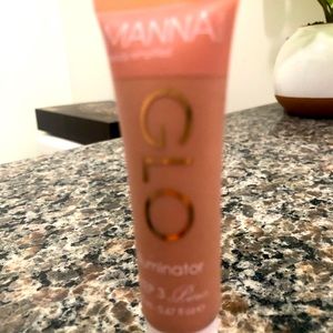 Manna Glo Illuminator .67oz